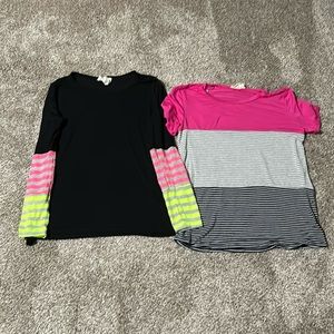 Set of 2 Fantastic Fawn tops…size Small